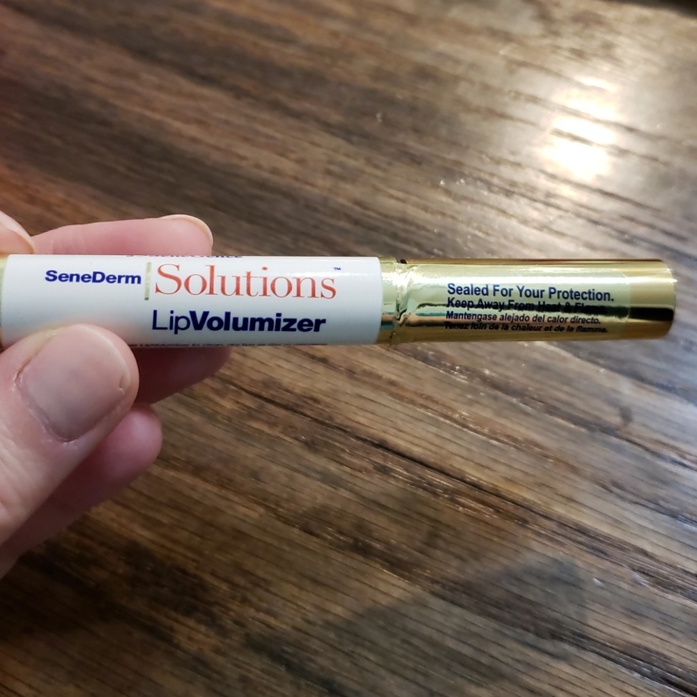 💋Lipsense LipVolumizer💋